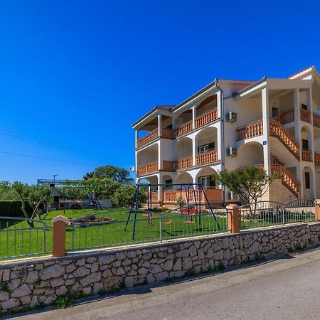 Apartments Danica Лопар Екстериор снимка