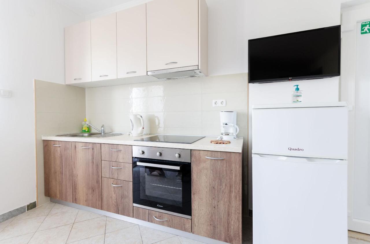 Apartments Danica Лопар Екстериор снимка