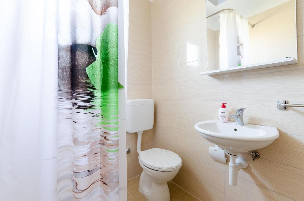 Apartments Danica Лопар Екстериор снимка