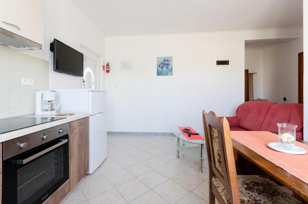 Apartments Danica Лопар Екстериор снимка