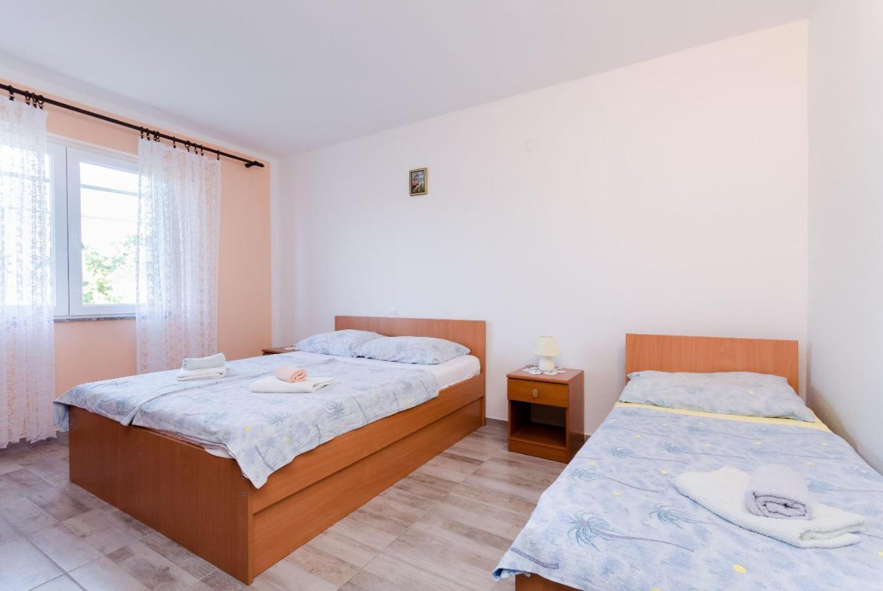 Apartments Danica Лопар Екстериор снимка