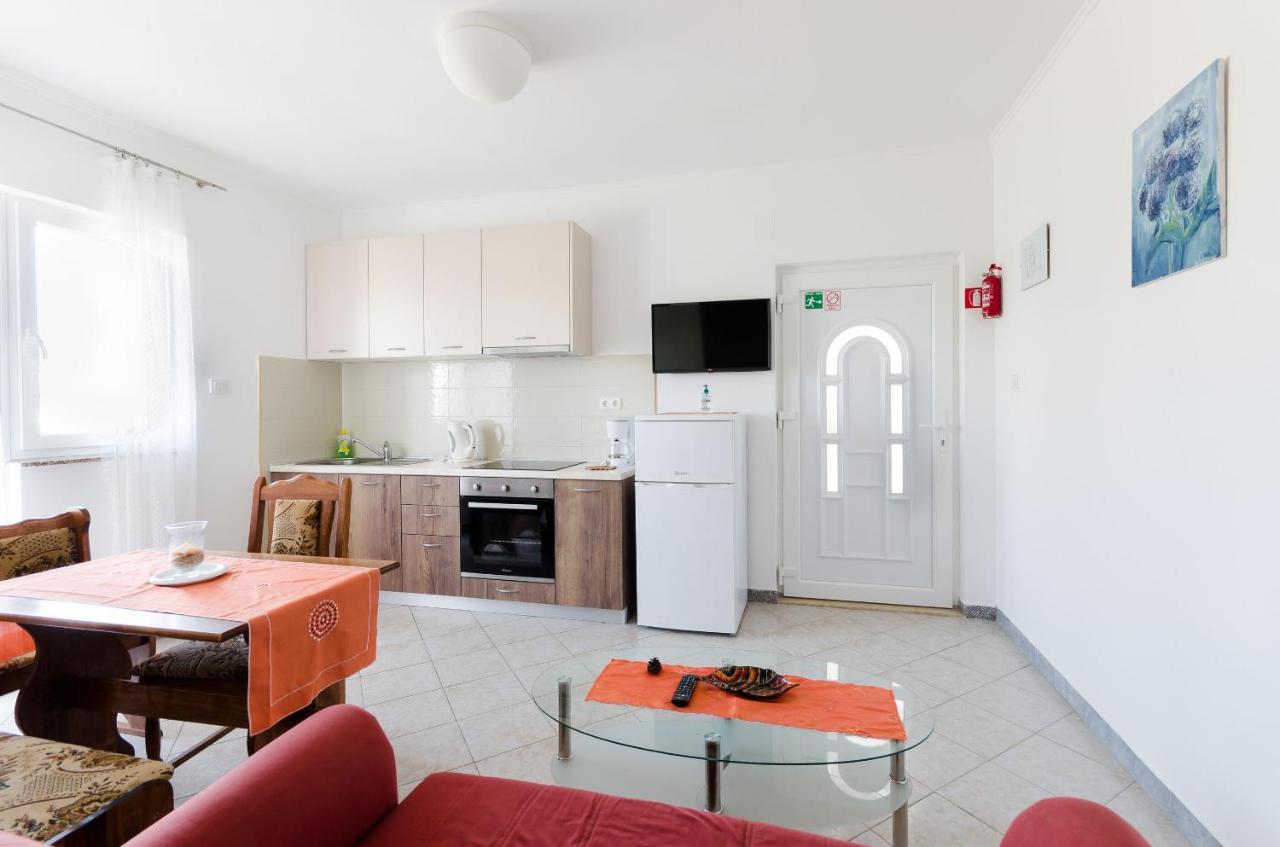 Apartments Danica Лопар Екстериор снимка