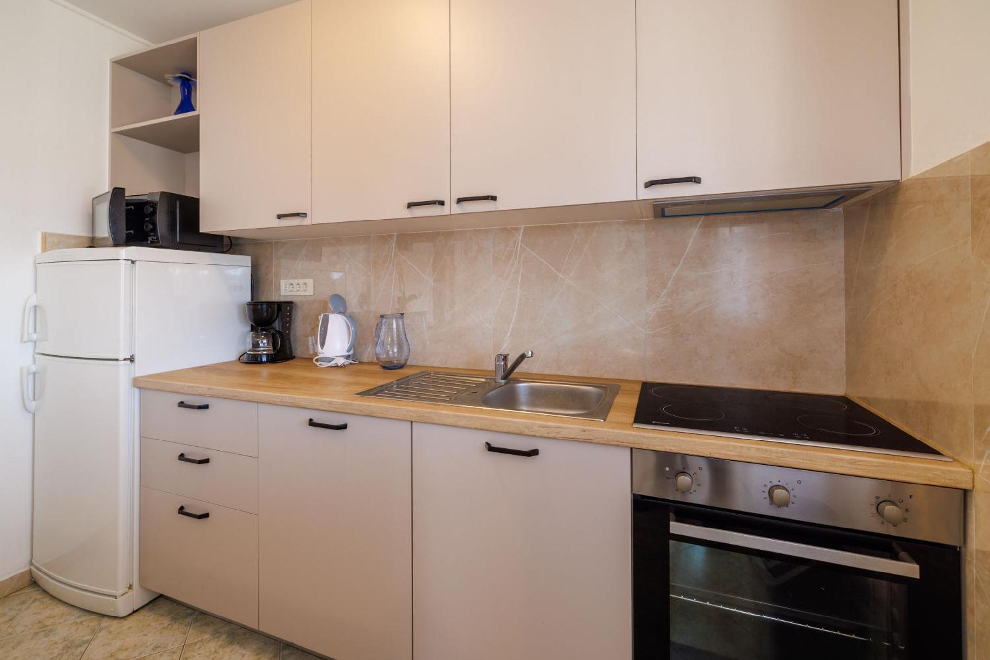 Apartments Danica Лопар Екстериор снимка