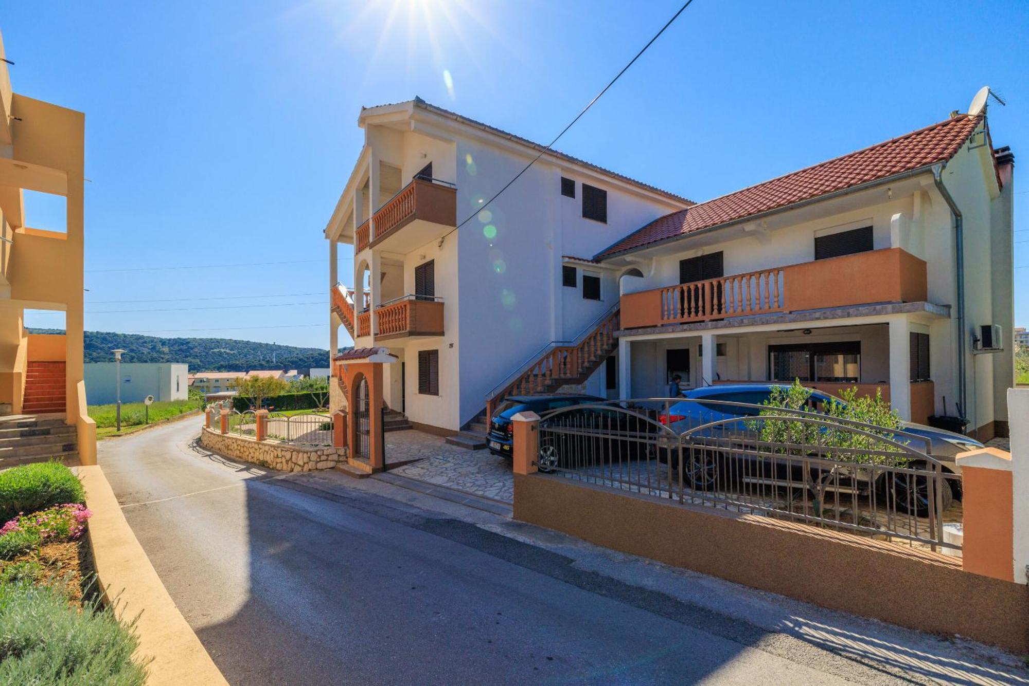 Apartments Danica Лопар Екстериор снимка