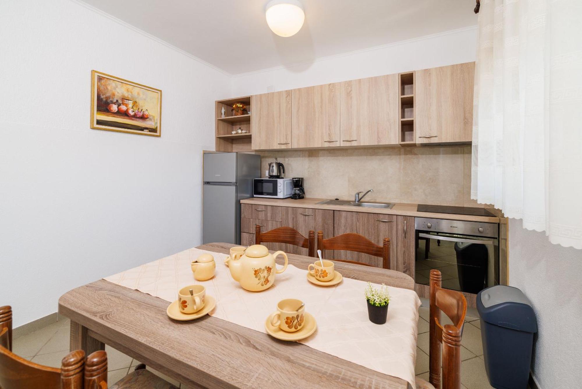 Apartments Danica Лопар Екстериор снимка